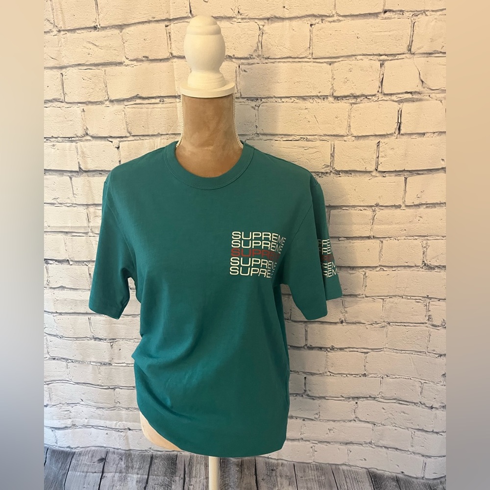 Supreme T-shirt - Top - like new!!
